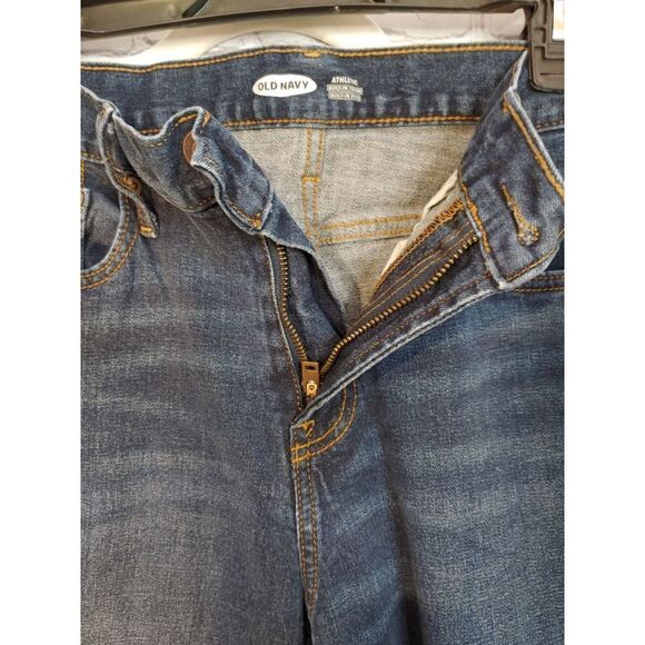 Old Navy ATHLETIC Mens Size 32x30 Blue Tapered Leg Distressed Jeans - Picture 2 of 4